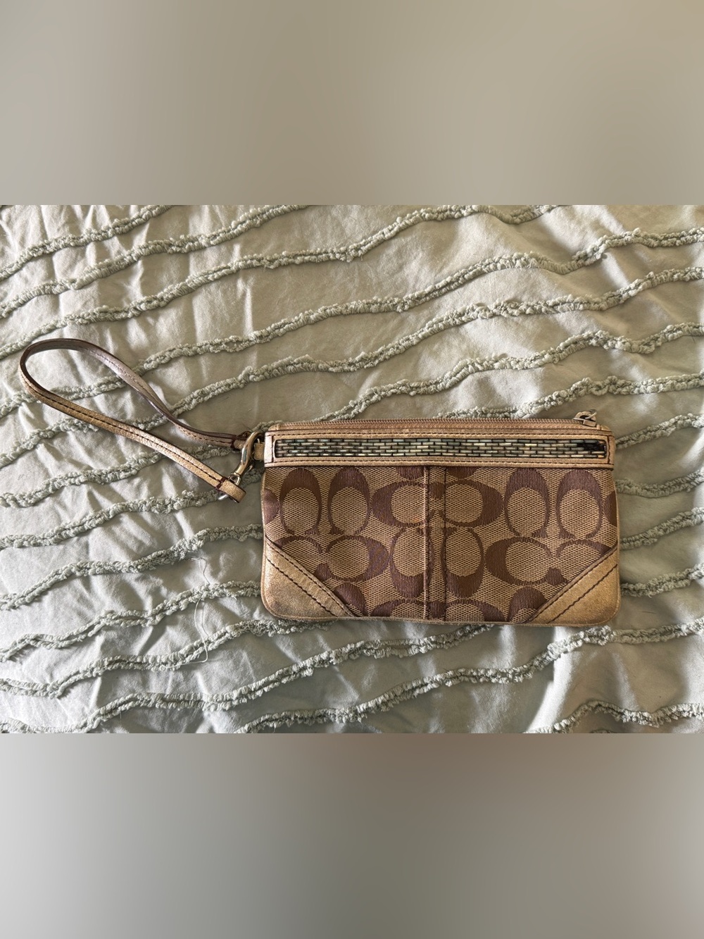 Coach Vintage Signature C Metallic Gold Beaded Wristlet Clutch